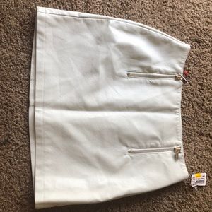 Forever 21 light mint green fake leather skirt